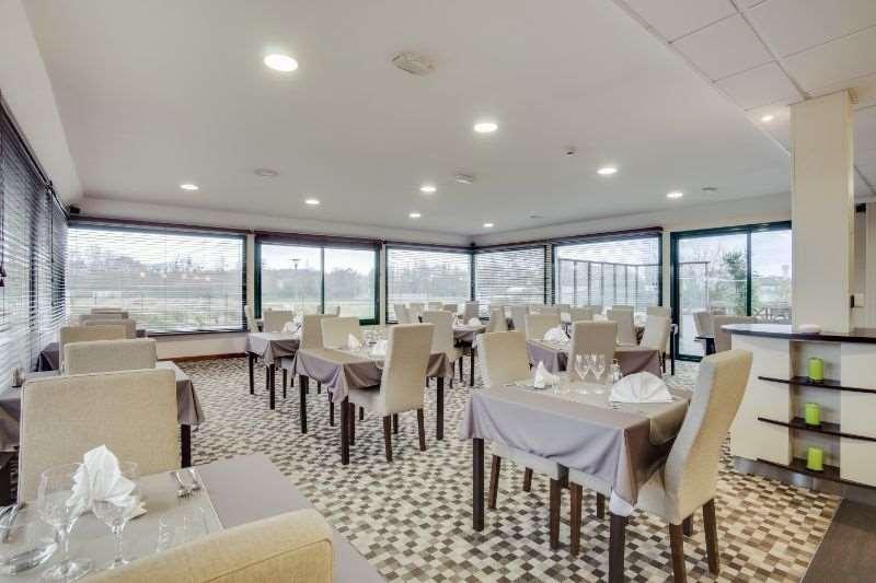 Brit Hotel De La Cote Des Havres Lessay Ресторан фото